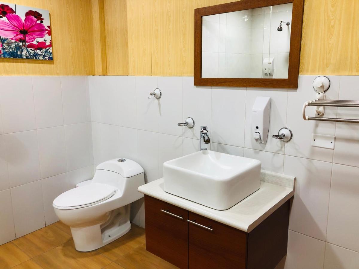 Quito Terrace Hostel ภายนอก รูปภาพ