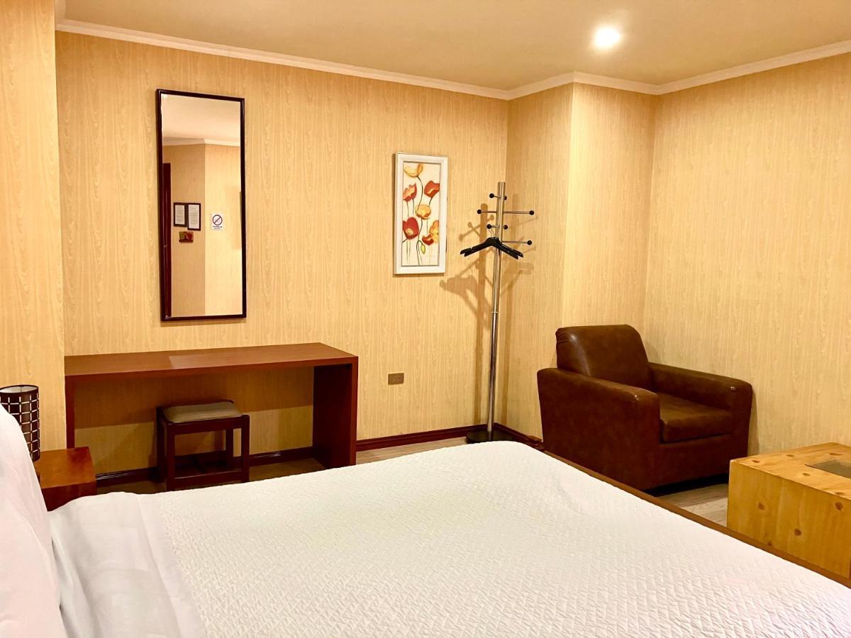Quito Terrace Hostel ภายนอก รูปภาพ