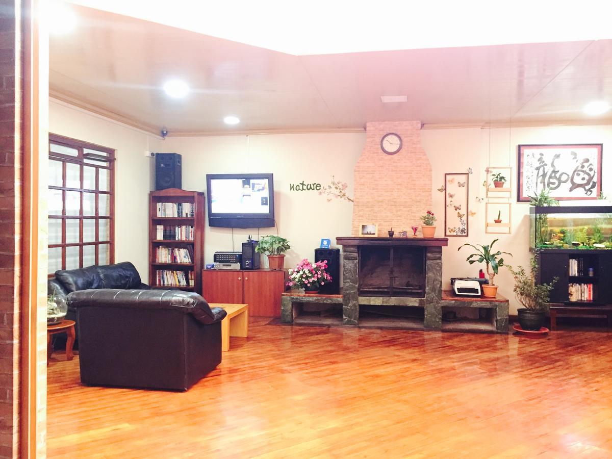 Quito Terrace Hostel ภายนอก รูปภาพ