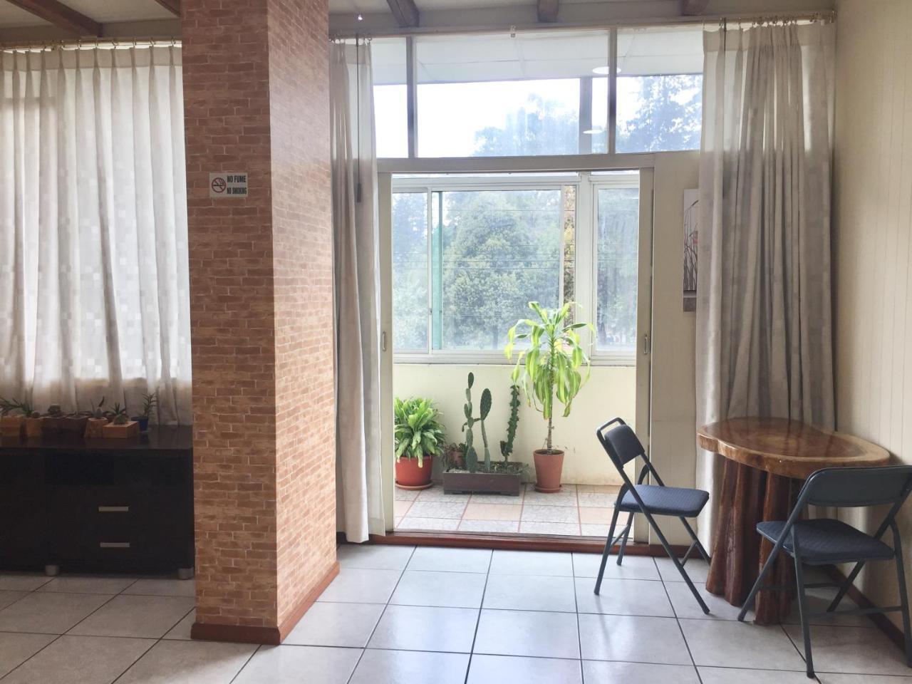 Quito Terrace Hostel ภายนอก รูปภาพ
